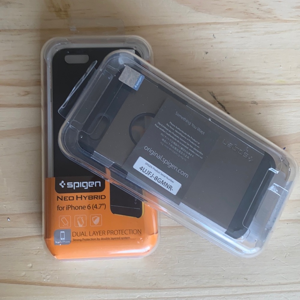 iPhone 6 Spigen cases